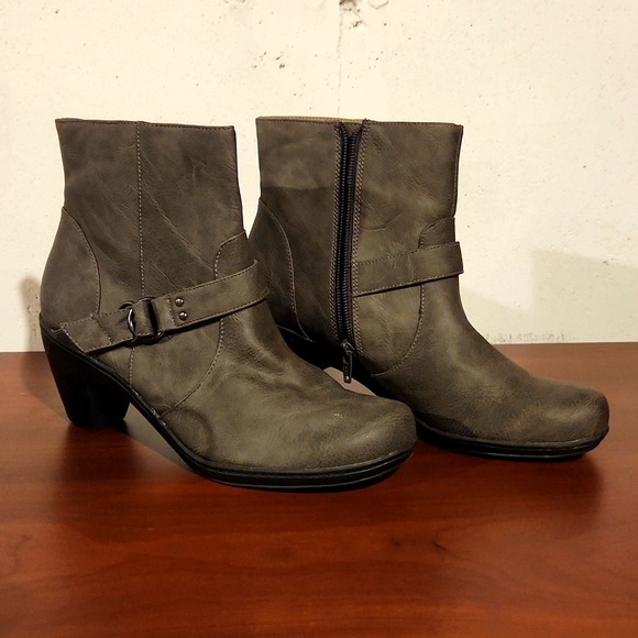 Grey Ankle booties - Picture 1 of 7